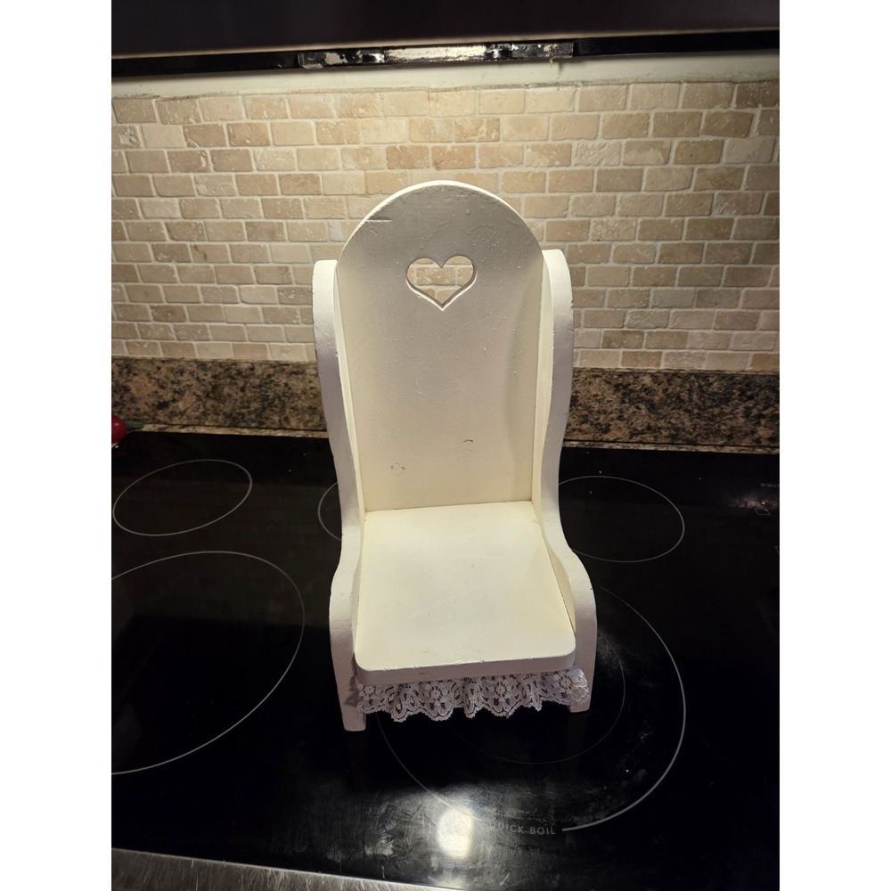 Vintage White Wooden Heart Doll Chair/Plant Stand - Picture 1 of 7